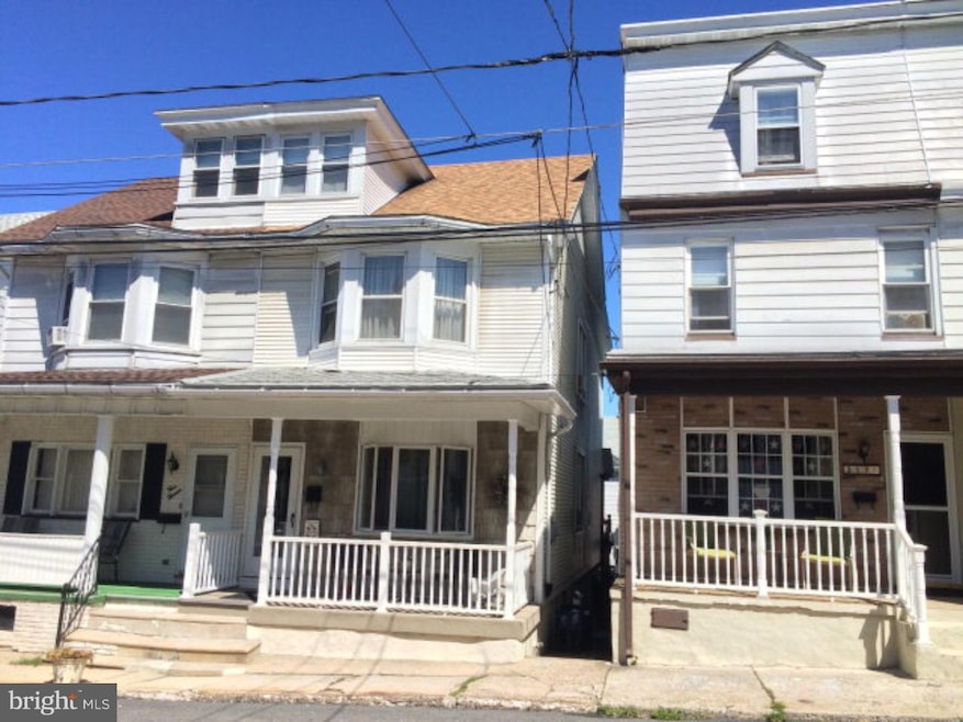 315 Arlington St, Tamaqua, PA 18252 - photo 1