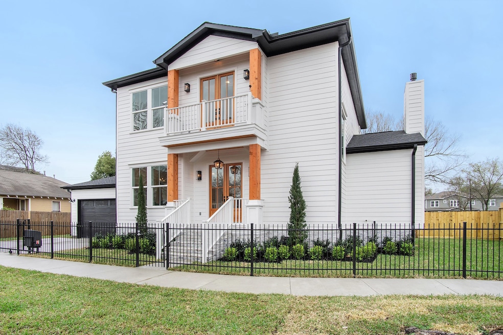 6638 N Main St, Houston, TX 77009 - photo 1