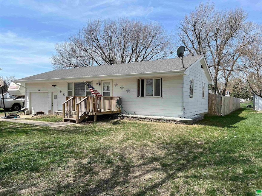 1108 1st St, Onawa, IA 51040 - photo 1