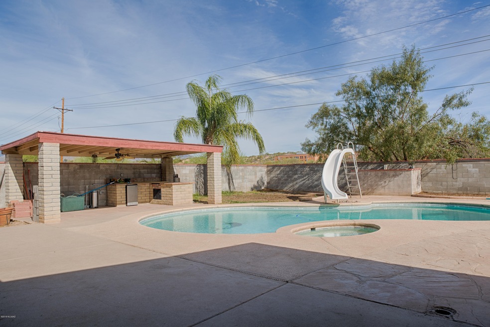 7648 E Meredith-8