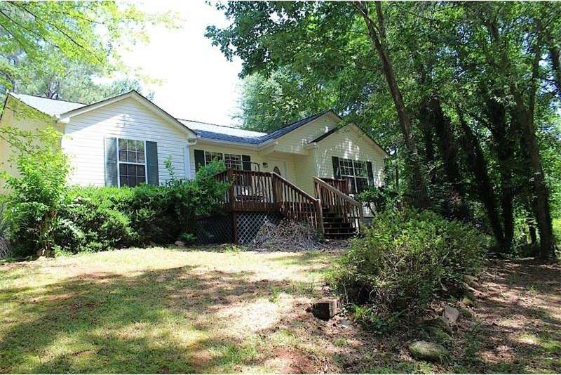Quiet country retreat built in 2000 and on the mar