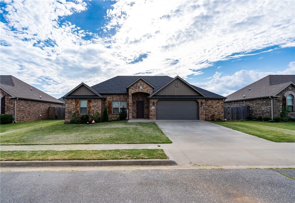 381 Captain Reid Ln, Prairie Grove, AR 72753 - photo 1