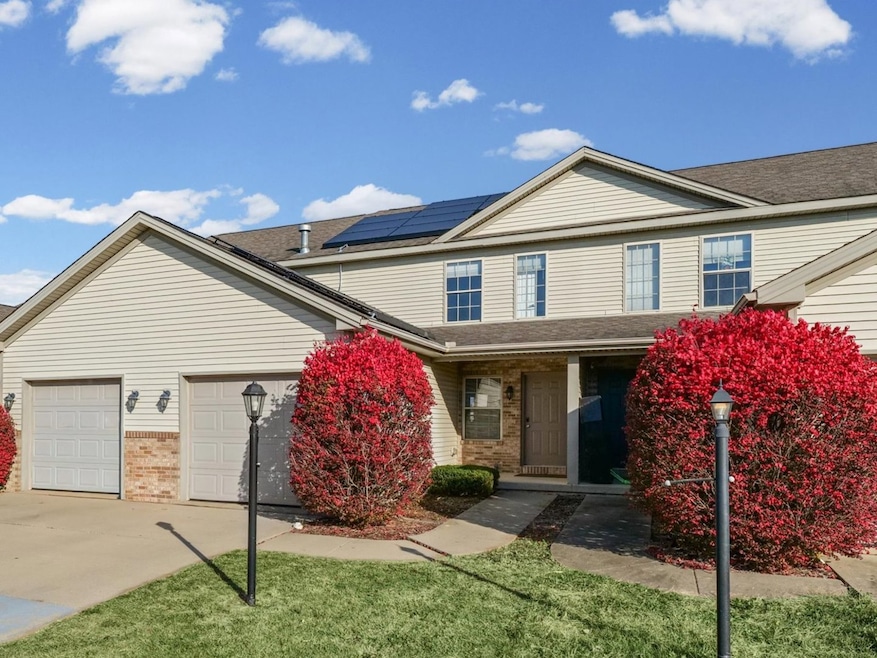 1424 Bluegrass Ln, Champaign, IL 61822 - photo 1