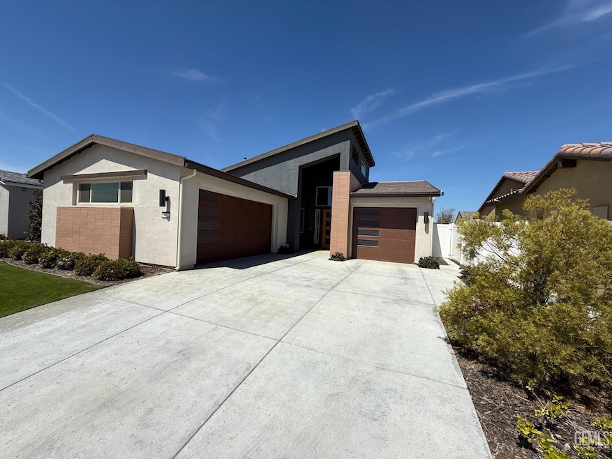 14822 Pemberley Passage Ave, Bakersfield, CA 93311 - photo 1