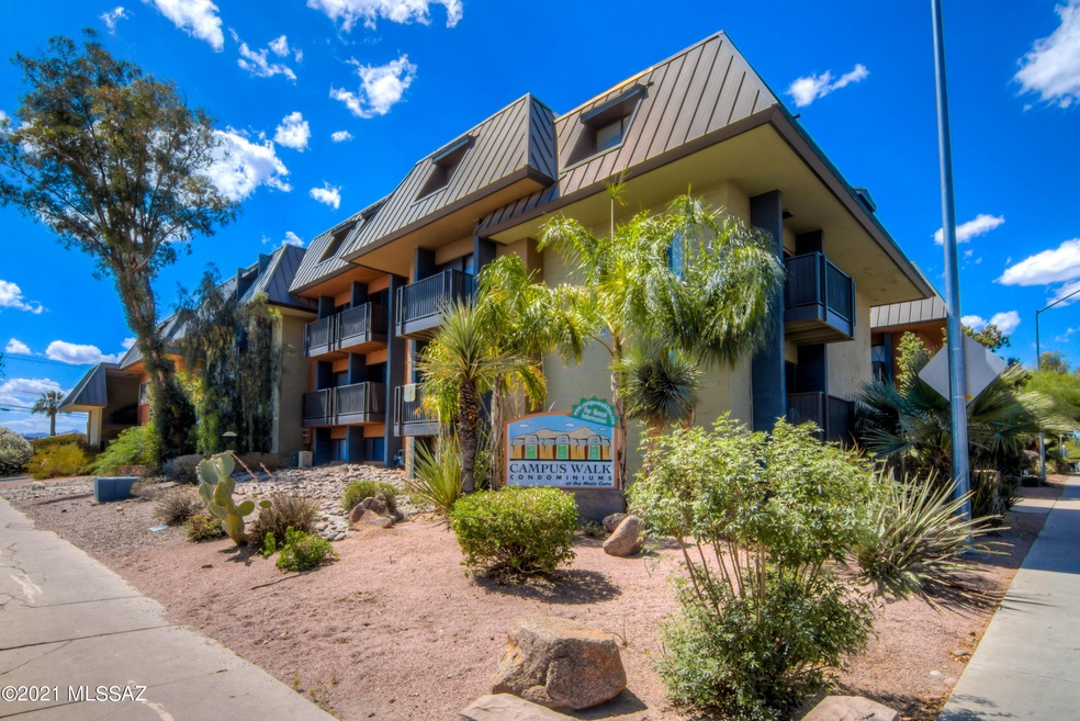 1 Exterior photo a