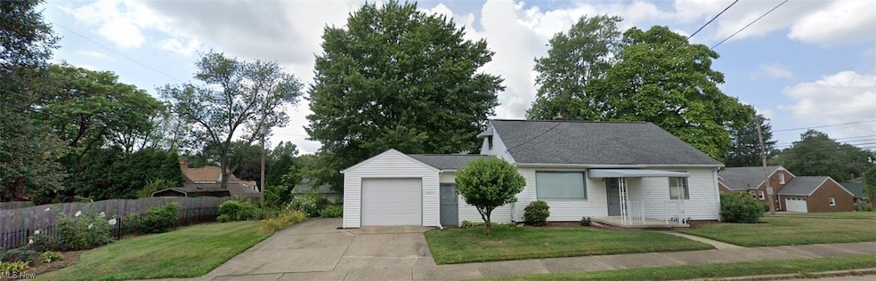 2421 Gibbs Ave NE, Canton, OH 44714 - photo 1