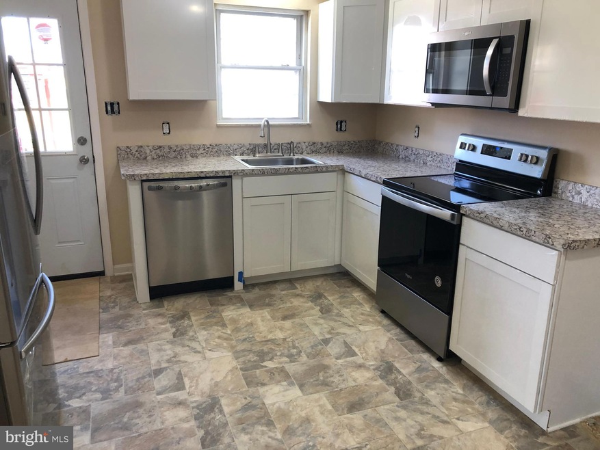 329 W 9th St, Front Royal, VA 22630 - photo 1