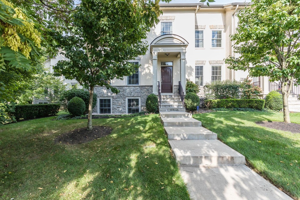 1568 Roxbury Rd unit 1568, Columbus, OH 43212 - photo 1