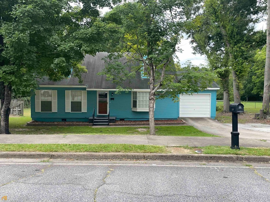 260 Edwards St, Elberton, GA 30635 - photo 1