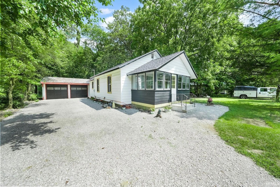 3110 Burr Oak Ave, Elkhart, IN 46517 - photo 1