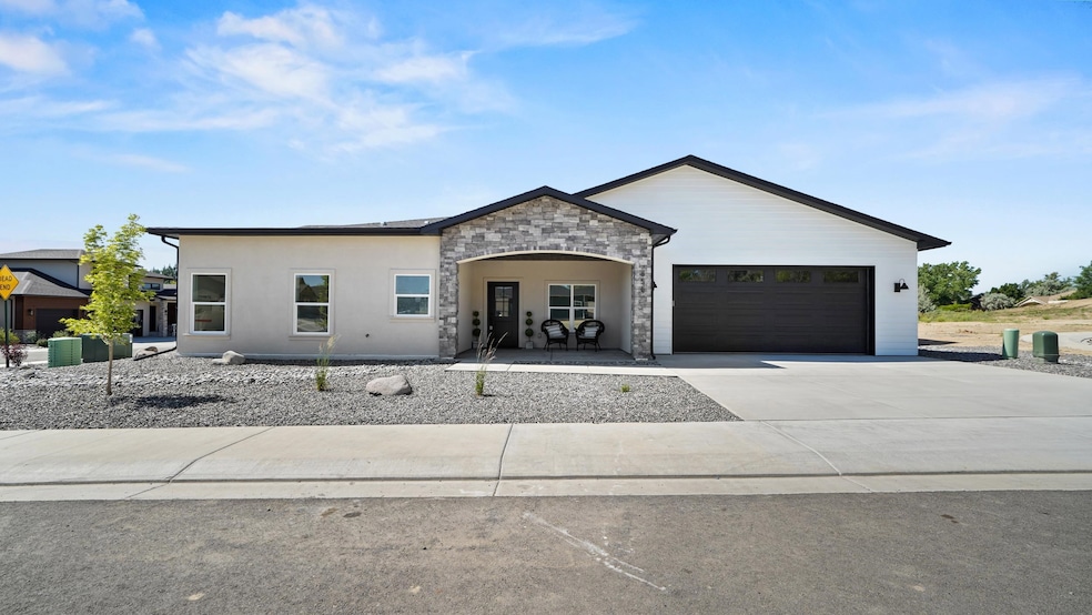 For Sale $684,000 • Co-Listing Agent