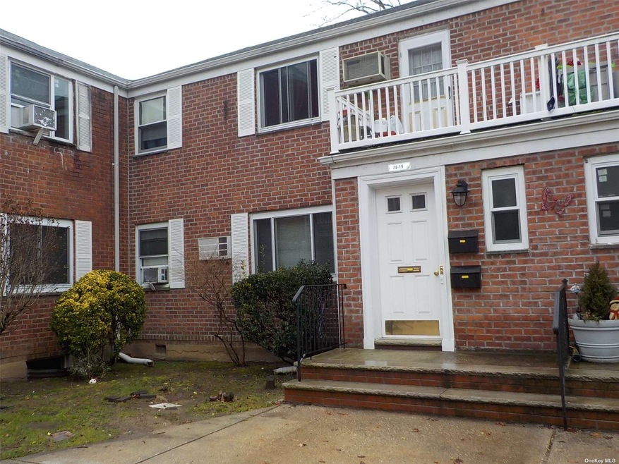 74-19 Little Neck Pkwy unit H-1, Glen Oaks, NY 11004 - photo 1