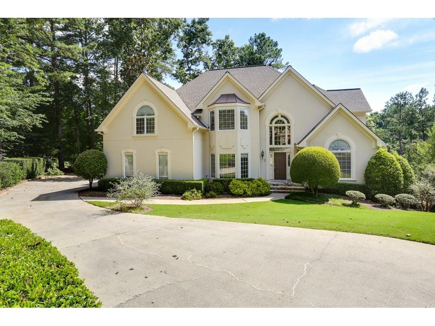Drive Up to Your Golf Course Home on a Quite Cul-D