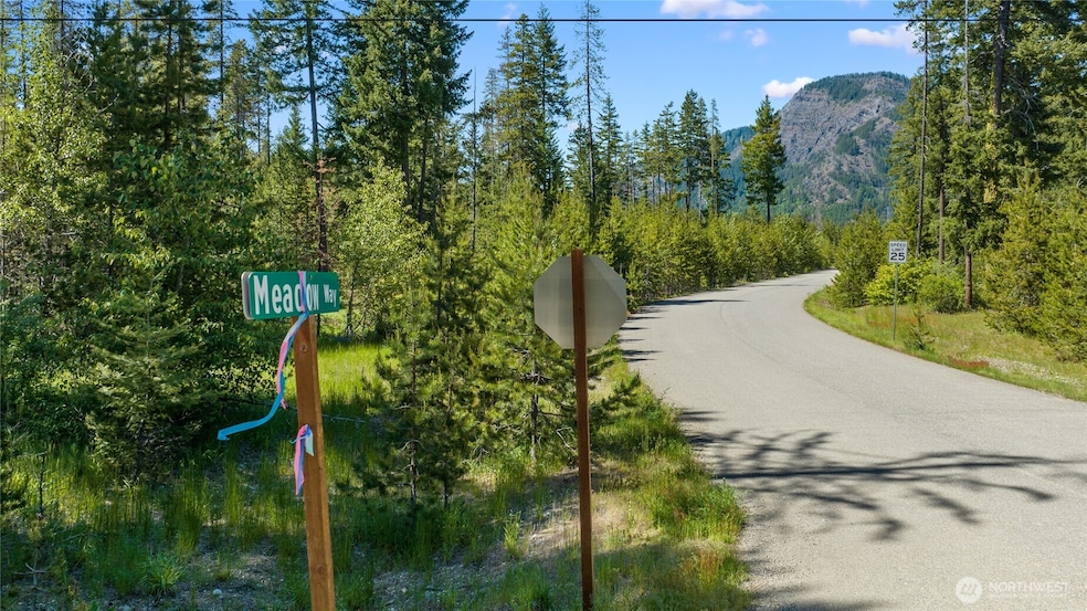 1 W Sparks Rd, Easton, WA 98925 - photo 1