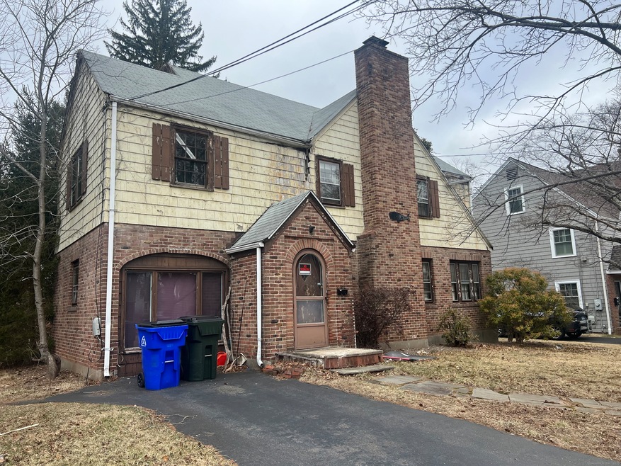 18 Eastview St, West Hartford, CT 06107 - photo 1