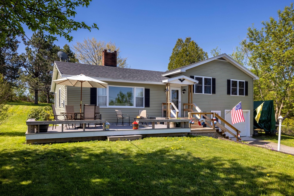 11 Sunrise Terrace, Thomaston