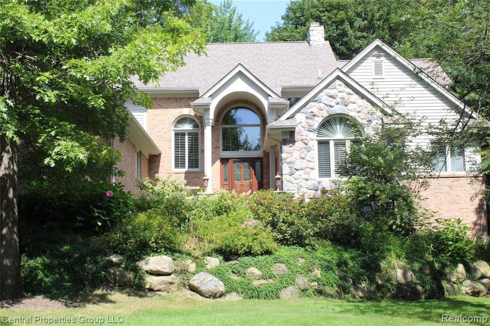 777 Great Oaks Dr, Bloomfield Hills, MI 48304 - photo 1