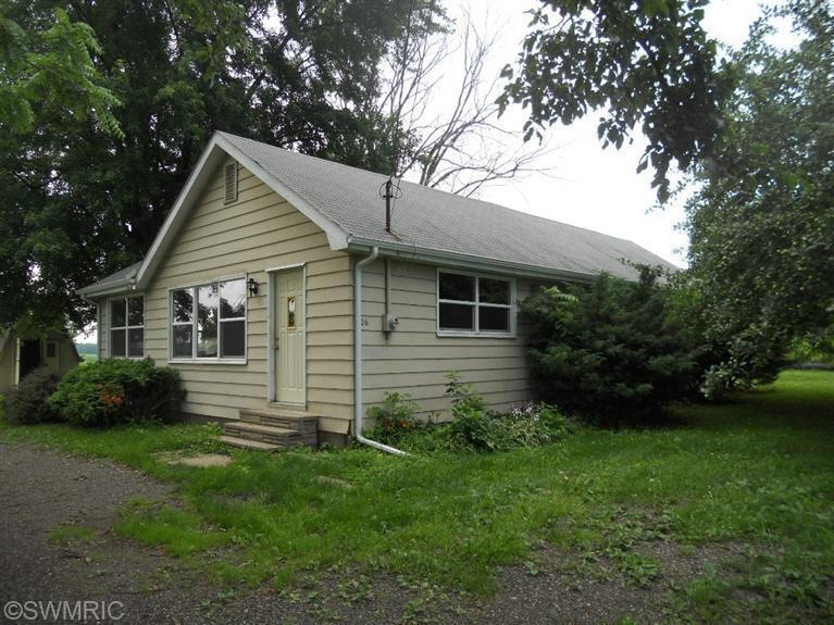 306 Eddie St, Galien, MI 49113 - photo 1