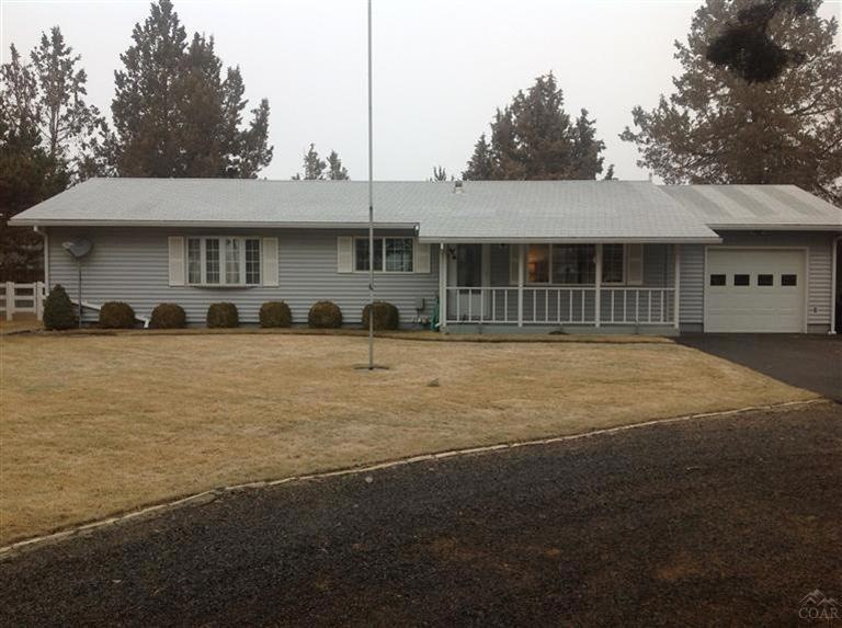 22830 Mcgrath Rd, Bend, OR 97701 - photo 1