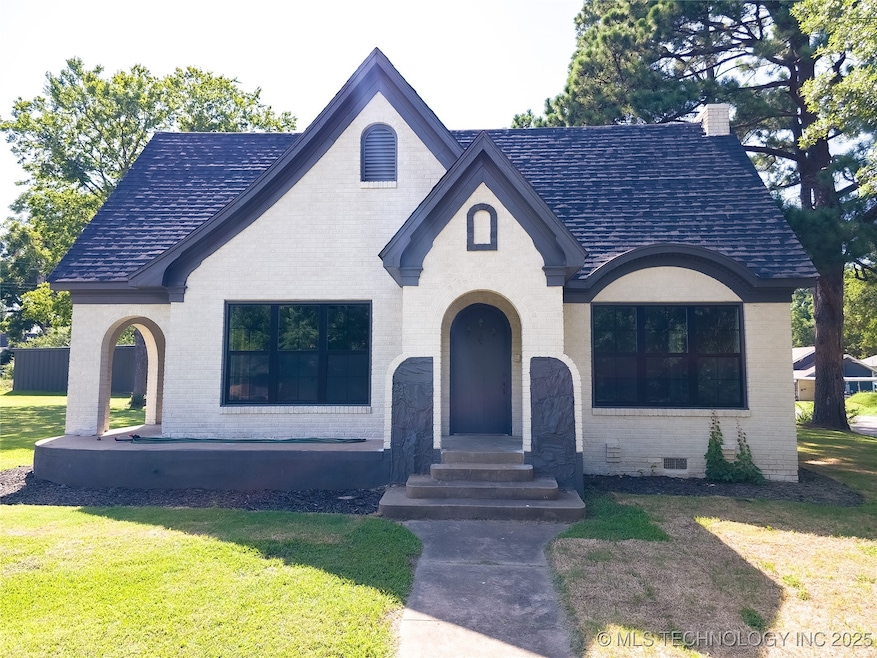 223 N 10th Ave, Durant, OK 74701 - photo 1