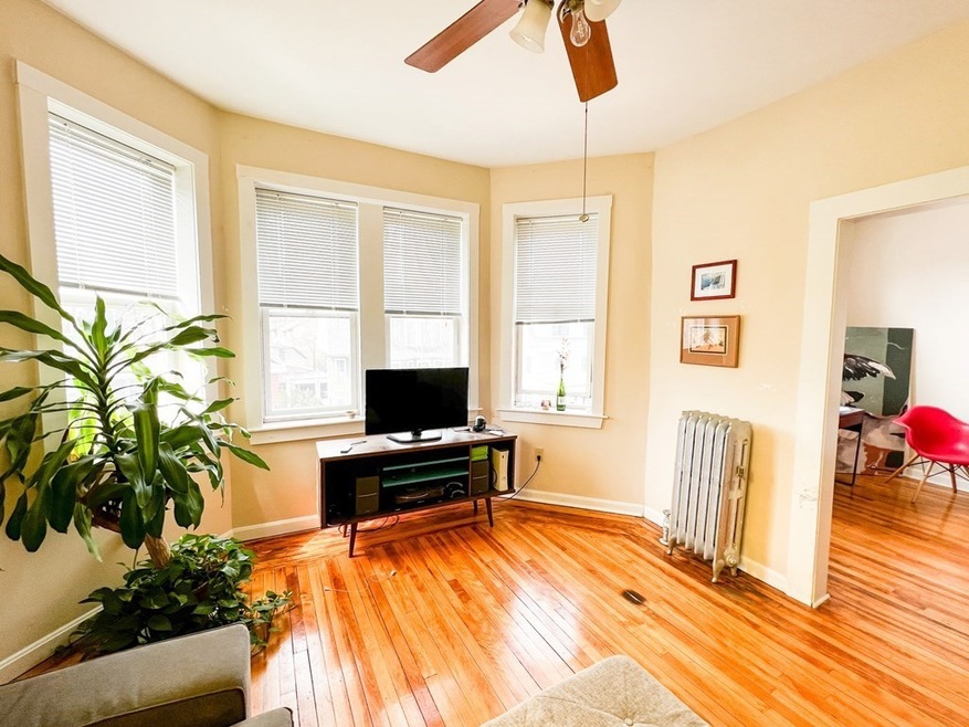 102 Trowbridge St unit 3R, Cambridge, MA 02138 - photo 1