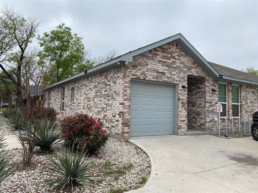 301 E Willingham St unit A, Cleburne, TX 76031 - photo 1