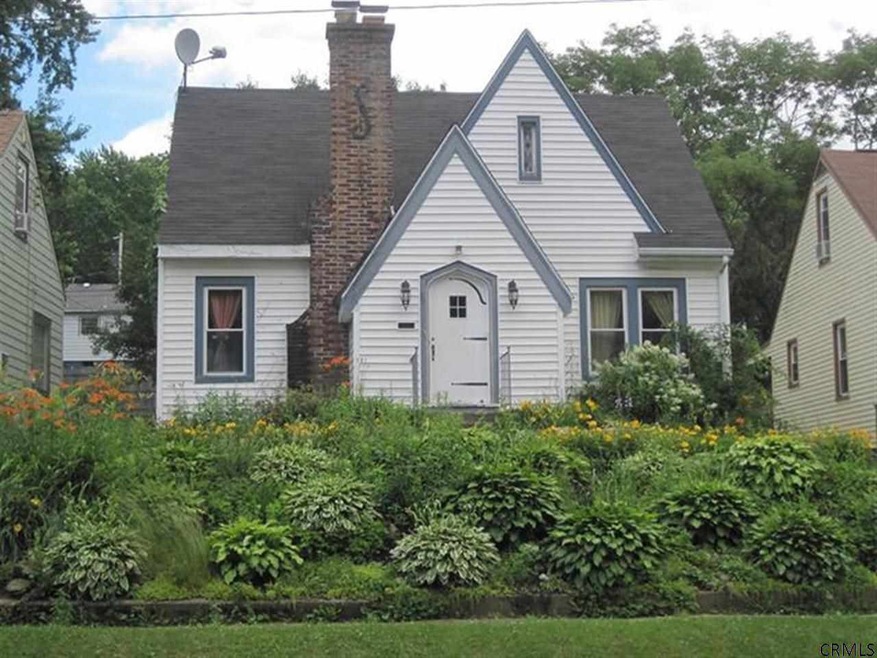 746 6th Ave, Troy, NY 12182 - photo 1