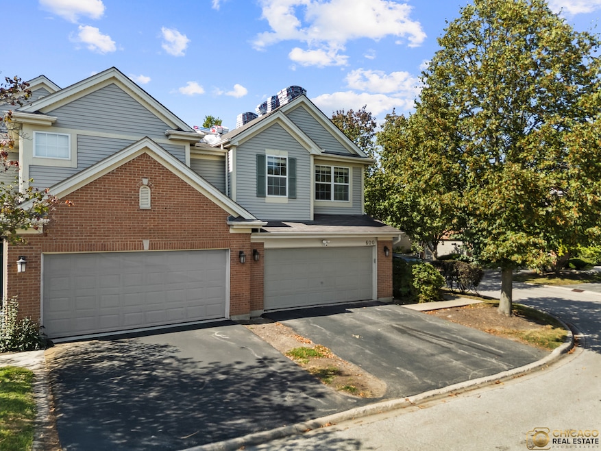 600 Creekside Cir unit 85, Gurnee, IL 60031 - photo 1