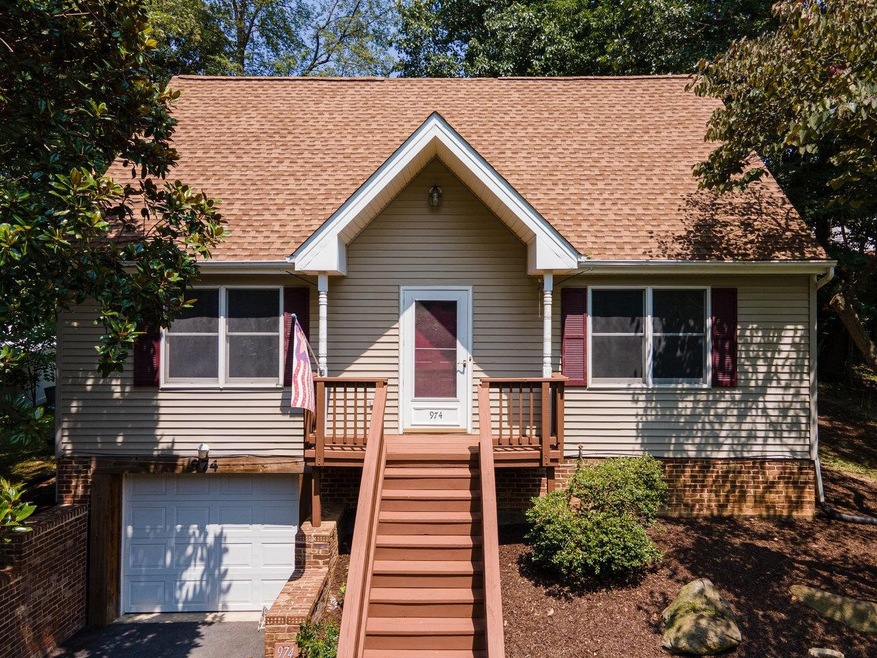 974 Carriage Dr, Harrisonburg, VA 22801 - photo 1