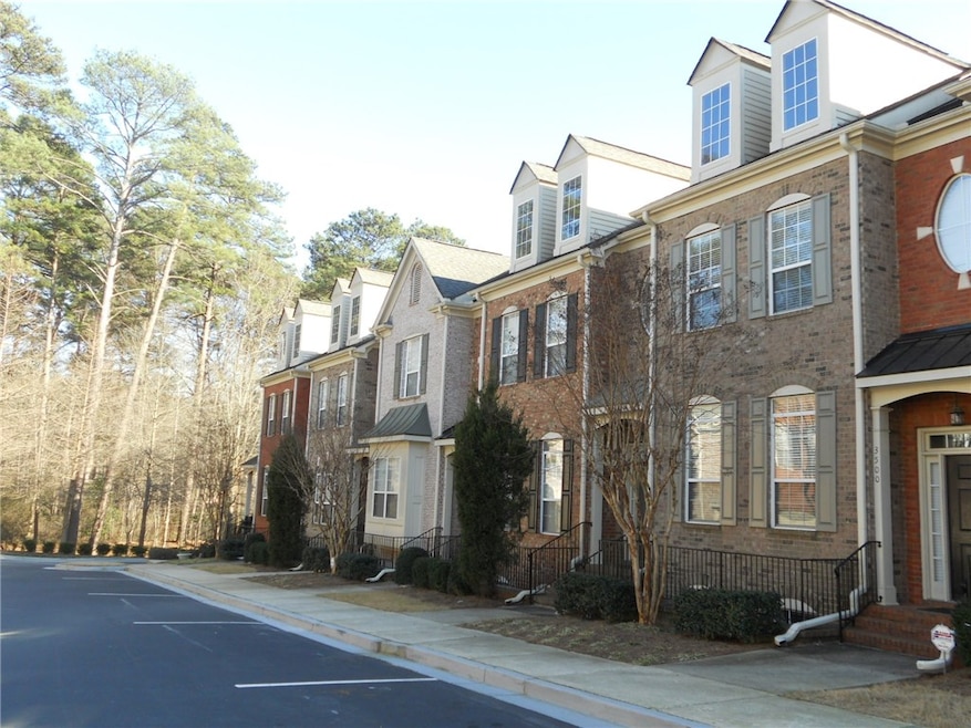 Wonderful gated community convenient to everything