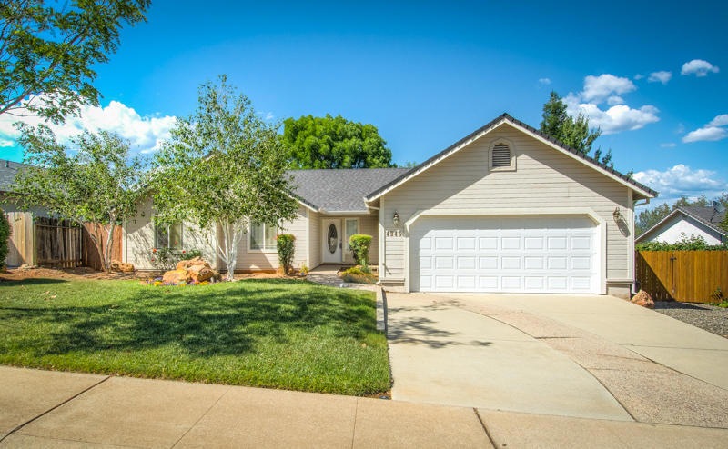 4945 Tralee Ln, Redding, CA 96001 - photo 1