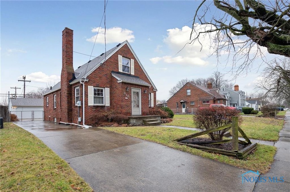 916 W Gramercy Ave, Toledo, OH 43612 - photo 1