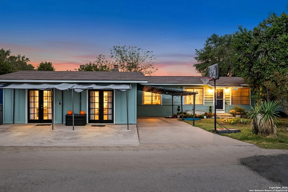 914 6th St, Blanco, TX 78606 - photo 1