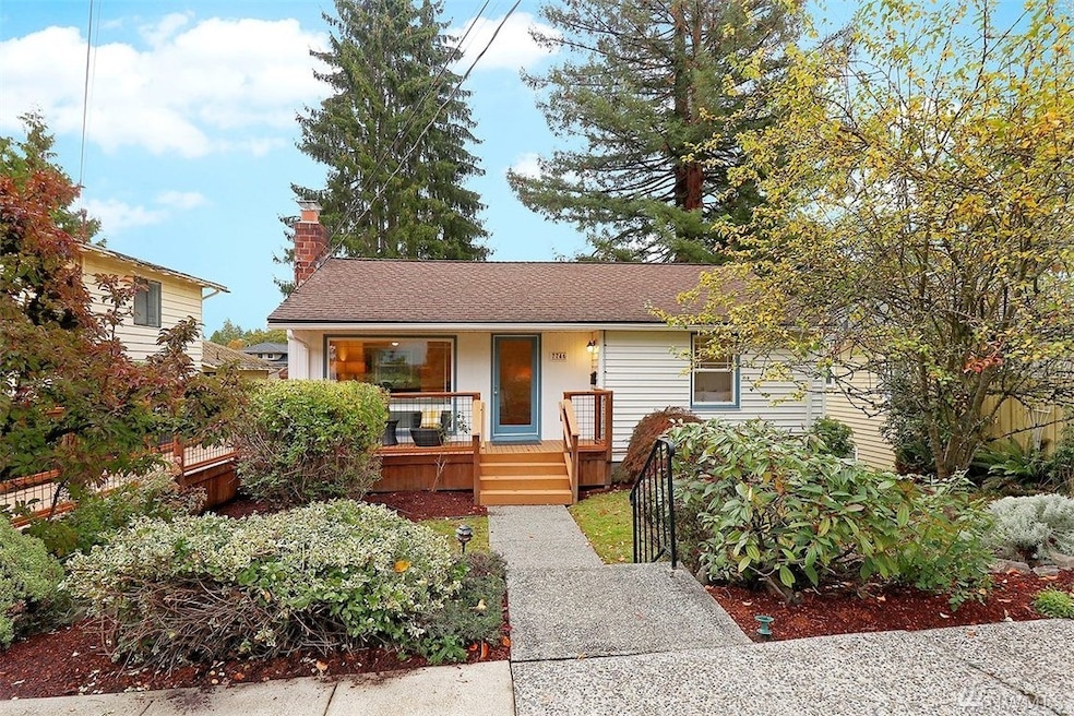 Sold $900,000 • Co-Listing Agent