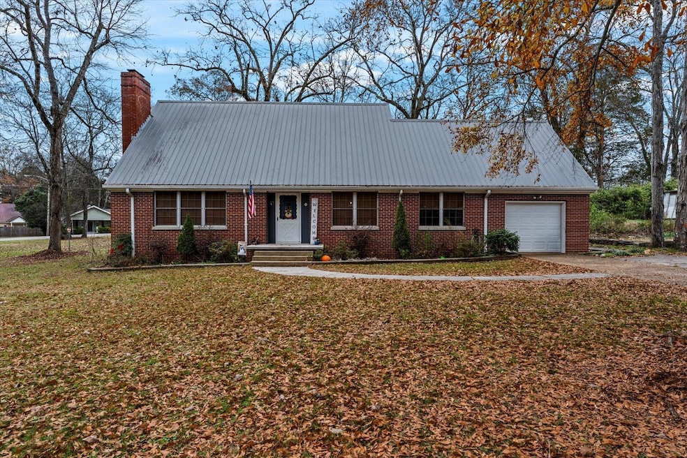 602 Cove Rd, Chickamauga, GA 30707 - photo 1