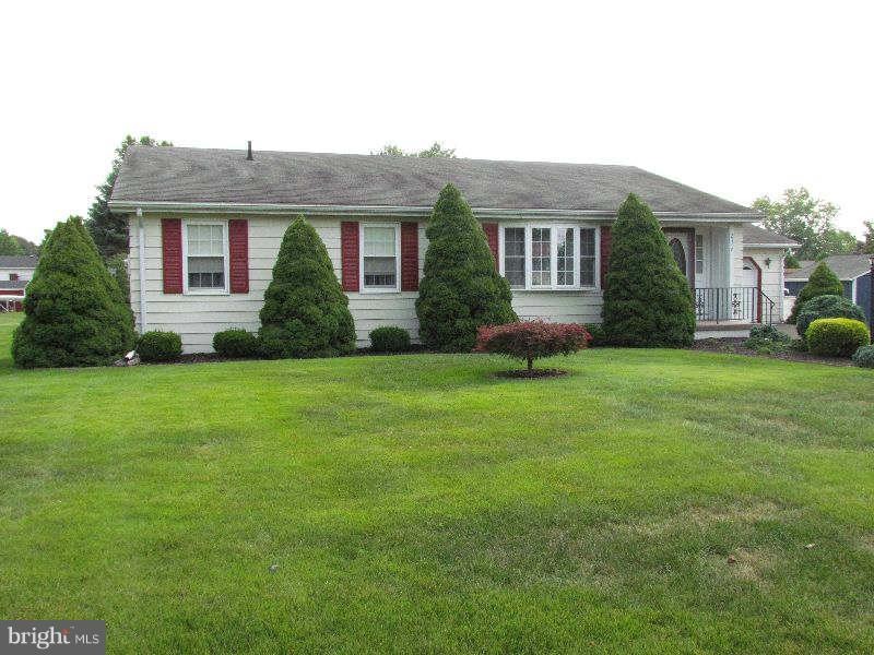 12350 Nancy Ave, Greencastle, PA 17225 - photo 1