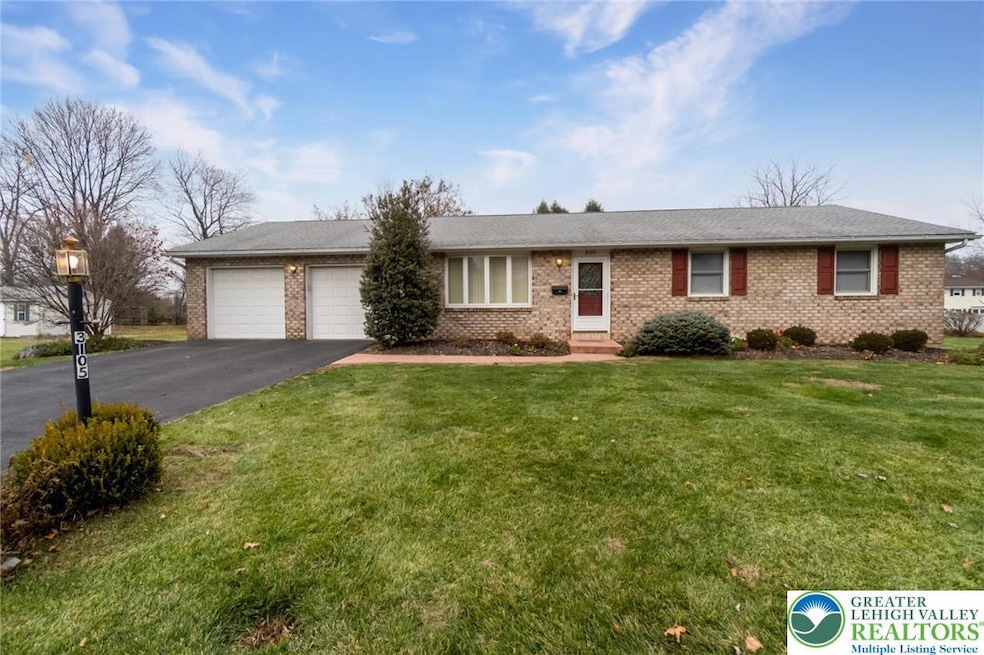 3105 Hecktown Rd, Easton, PA 18045 - photo 1