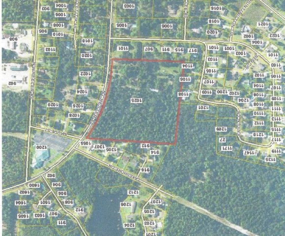 1025 Chester Ave N, Douglas, GA 31533 - photo 1