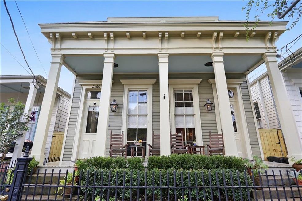 2364 Laurel St, New Orleans, LA 70130 - photo 1