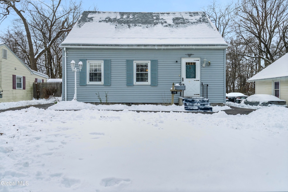 268 Maryland Ave E, Rensselaer, NY 12144 - photo 1