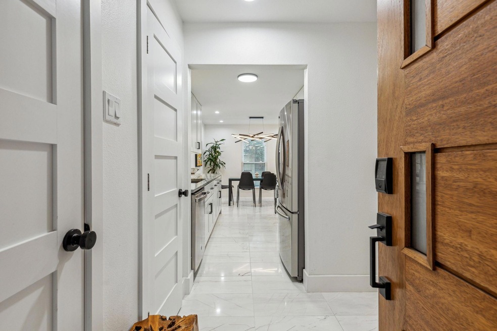 7416 E Northwest Hwy unit 104, Dallas, TX 75231 - photo 1