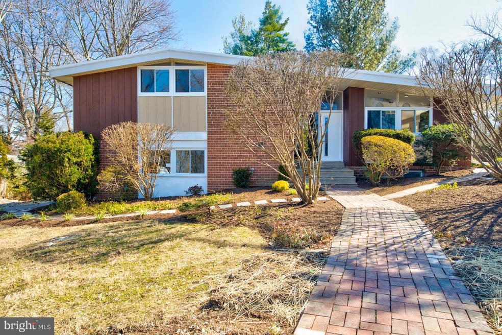 4102 Barberry Dr, Lafayette Hill, PA 19444 - photo 1