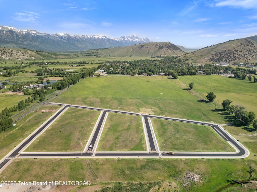 For Sale $950,000 • Co-Listing Agent