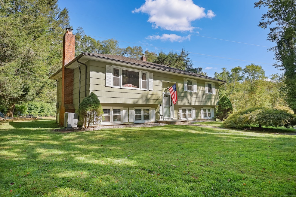 12 Upper Parish Dr, Weston, CT 06883 - photo 1