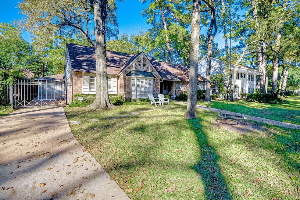 13306 Barryknoll Ln, Houston, TX 77079 - photo 1