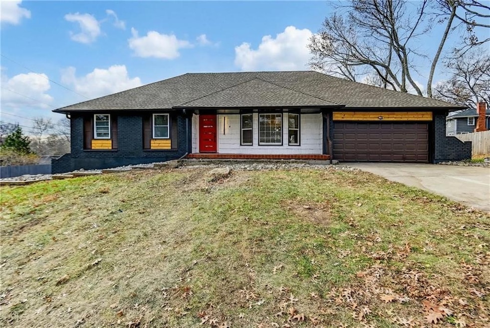 10436 Askew Ave, Kansas City, MO 64137 - photo 1