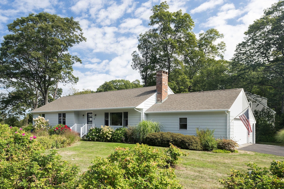 8 Wavecrest Dr, York, ME 03909 - photo 1