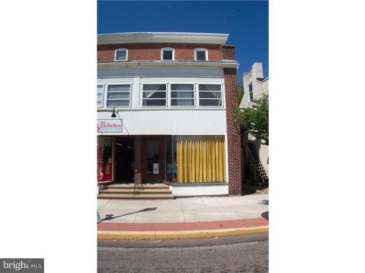 359 Main St, Pennsburg, PA 18073 - photo 1