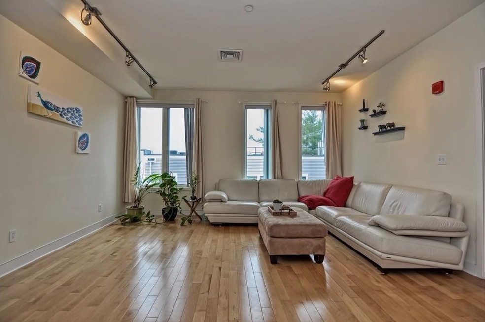 24 Bay State Rd unit 19, Cambridge, MA 02138 - photo 1