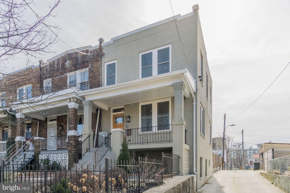 611 Franklin St NE, Washington, DC 20017 - photo 1